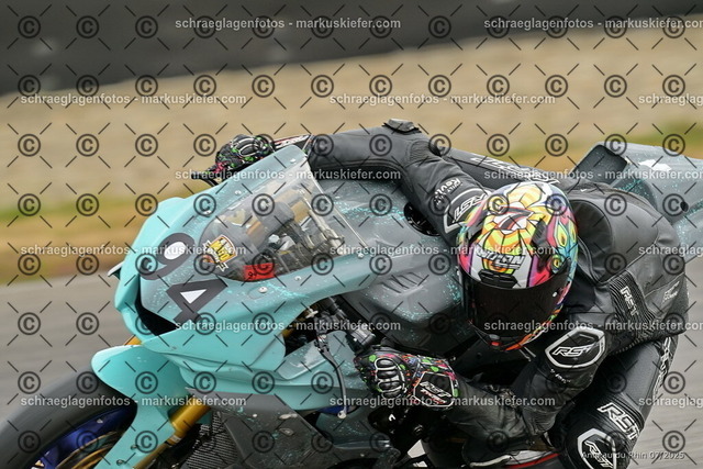 25bt05-1249 | markuskiefer.com - Realisiert mit Pictrs.com