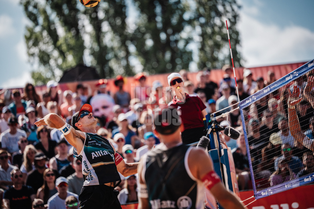 Beachvolleyball | Männer | Allianz German Beach Tour 2025 | Tourstop Berlin | 16.08.2025 | Moritz Pristauz beim Angriff