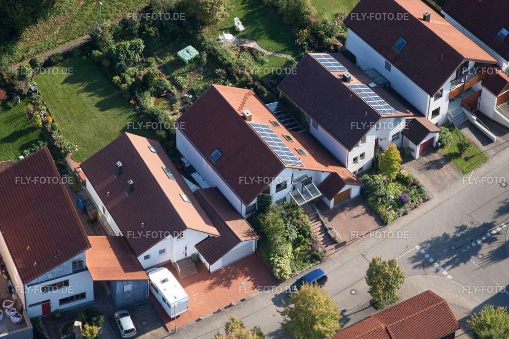 Langensteinbach, Mozartstr | Luftbild: Langensteinbach, Mozartstr im Ortsteil Langensteinbach in Karlsbad im Bundesland Baden-Württemberg in Deutschland. Foto: IMG_45222.jpg vom 21.09.2011 durch Werner Riehm/FLY-FOTO.de - Realisiert mit Pictrs.com