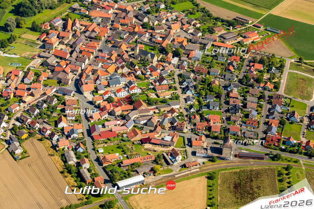 Das Luftbild zeigt :  Prosselsheim - Die Luftaufnahme wurde 2023 vom UL-Flugzeug aus erstellt ( keine Drohne ) - Hochauflösende Luftaufnahme - Für grossformatige Ausdrucke geeignet. Die Geschenkidee !Mit Lizenz und Bildrechte bestellbar