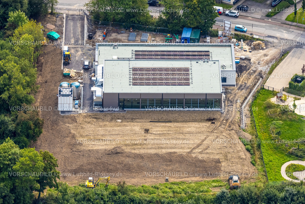 Arnsberg250806822 | Luftbild, Baustelle mit Neubau Schwimmbad, Schulbad und Vereinsbad, Auf der Alm, Lasmecke, Arnsberg, Ruhrgebiet, Nordrhein-Westfalen, Deutschland