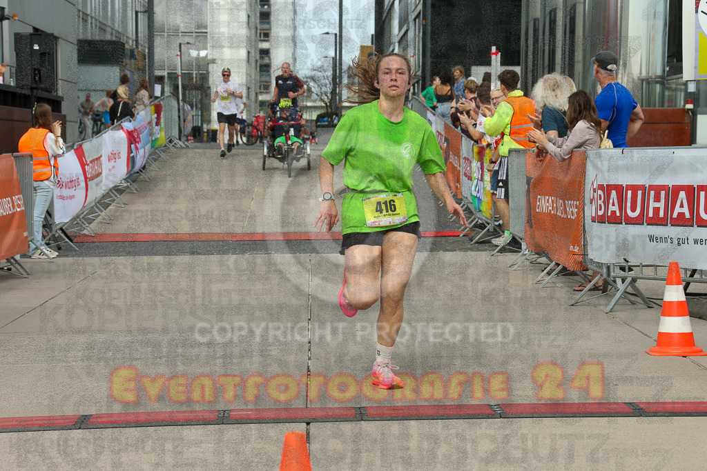 250920_1323_EX1_4241 | Sportfotografie im Rhein-Sieg Kreis, Köln, Bonn, NRW, Rheinland Pfalz, Hessen, etc. Unser Tätigkeitsfeld umfasst den Laufsport vom Volkslauf über den Marathon, Duathlon, Triathon bis zum Ultralauf wie Kölnpfad Ultra oder Schindertrail.