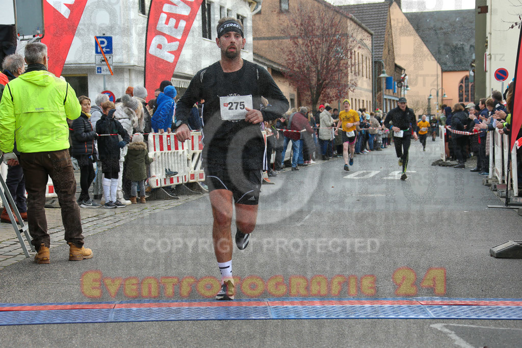 221127_1216_EX1_2278 | Sportfotografie im Rhein-Sieg Kreis, Köln, Bonn, NRW, Rheinland Pfalz, Hessen, etc. Unser Tätigkeitsfeld umfasst den Laufsport vom Volkslauf über den Marathon, Duathlon, Triathon bis zum Ultralauf wie Kölnpfad Ultra oder Schindertrail.