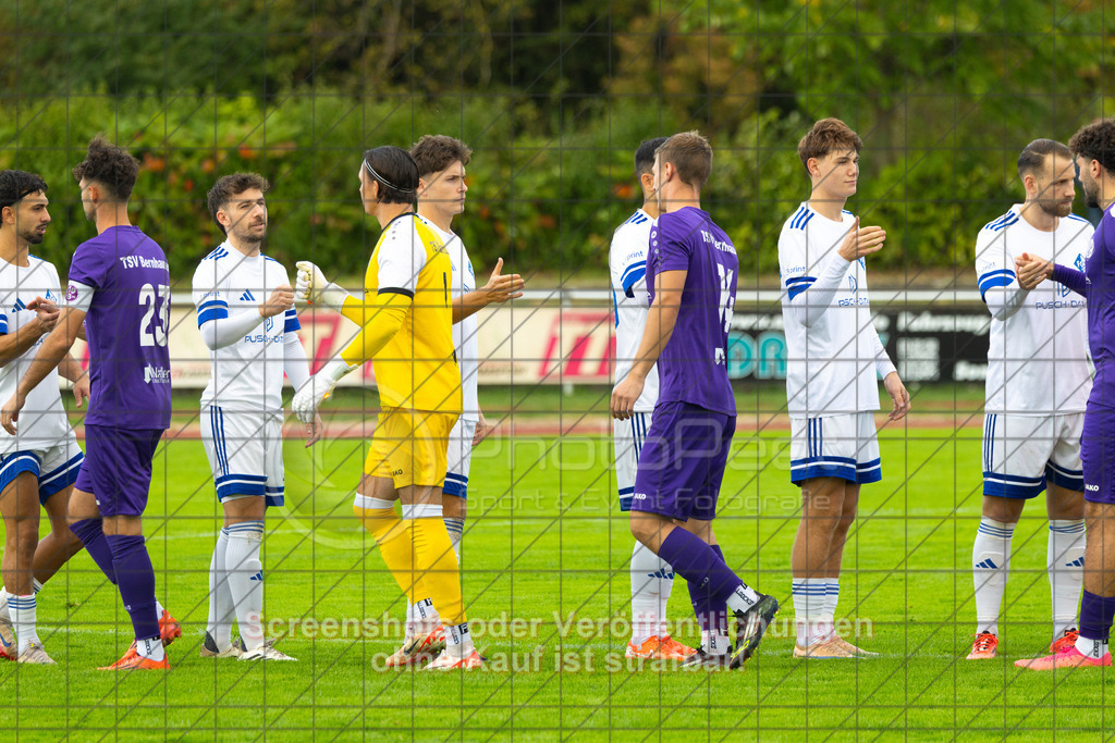 20261010_152812_0651_(c)_by_PhotoPeet | #,1.FC Eislingen (weiß) vs. TSV Bernhausen (lila), Fussball, Landesliga 2 - wfv, 11. Spieltag, Saison 2026/2027, Rasenplatz, Eichbachstation, Haldenstraße, 73054 Eislingen, 10.10.2026 - 15:30 Uhr,Foto: PhotoPeet / Sport- &amp; Eventfotografie / Peter Harich