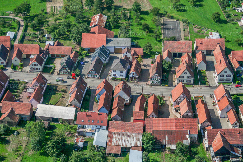 Aerial view: Rue Principale from the north in Schleithal in the state Bas-Rhin, France.Photo: IMG_3566.jpg taken on 08/31/2006 by Werner Riehm/FLY-FOTO.comResolution of the original: 3456 x 2304 px