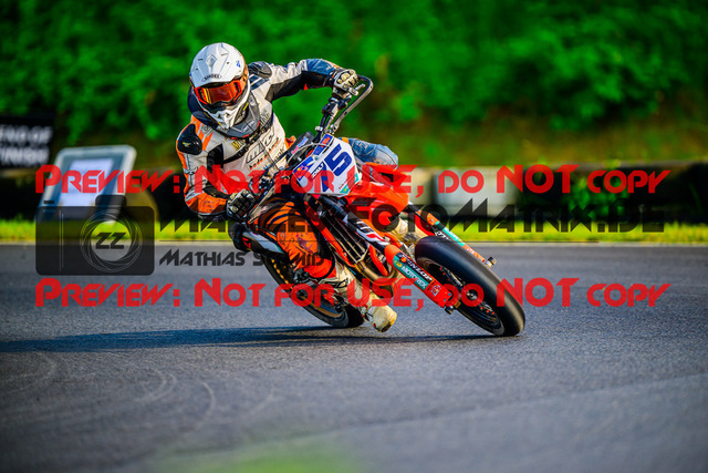 MaZZes_FotoMatrix_240511_6007705_6812 | UE40