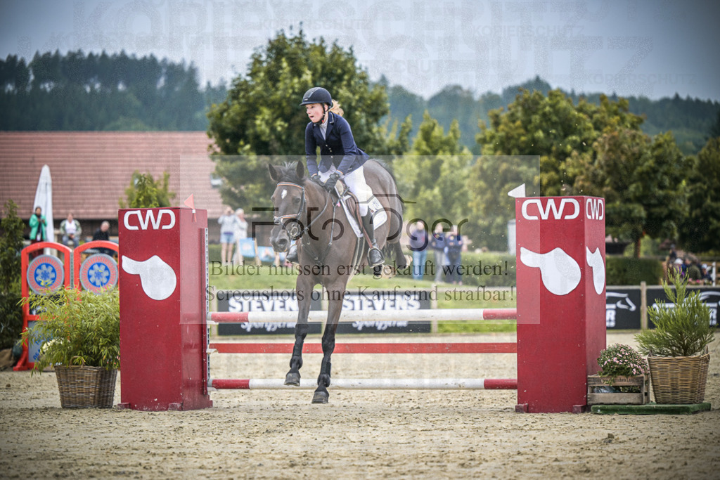 DOS_0458 | Entdecke hochwertige Reitturnierfotos von Foto Oger. Professionell, emotional und authentisch – jetzt Lieblingsmomente im Shop bestellen.Deutschlandweite Turnierfotografie. - Realisiert mit Pictrs.com