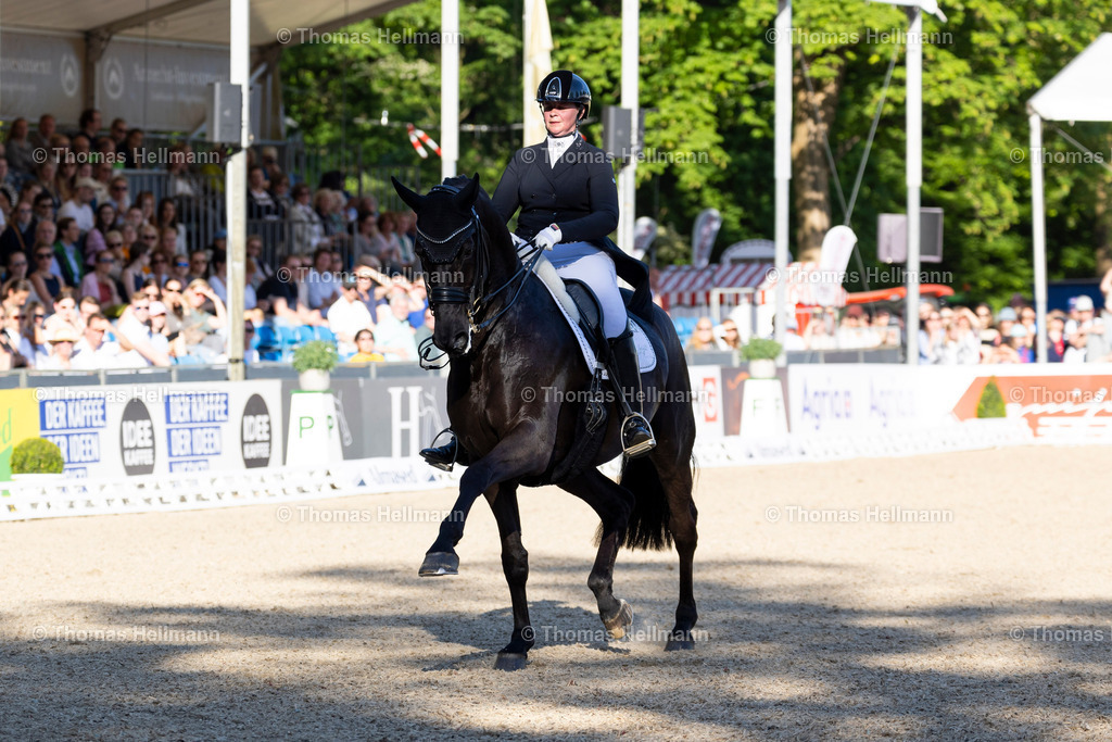 TH_511-TIMPE Andrea (GER)_ Don Carismo FRH_17821 | Deutsches Spring- und Dressur-Derby 2024 am 11.05.24 in Hamburg, 511TIMPE Andrea (GER), Don Carismo FRH