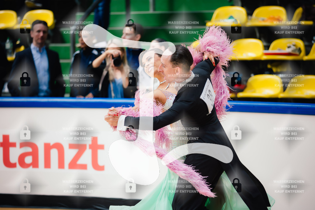 Hessen Tanzt WDSF Open Senior I Standard 4th (38) Christian Platz _ Anja Platz (TSC Nordlicht Rostock)-2025-05-17-7294 | Webshop for digital downloads and prints of dance sport, event & show photographer Julian Link - Realisiert mit Pictrs.com
