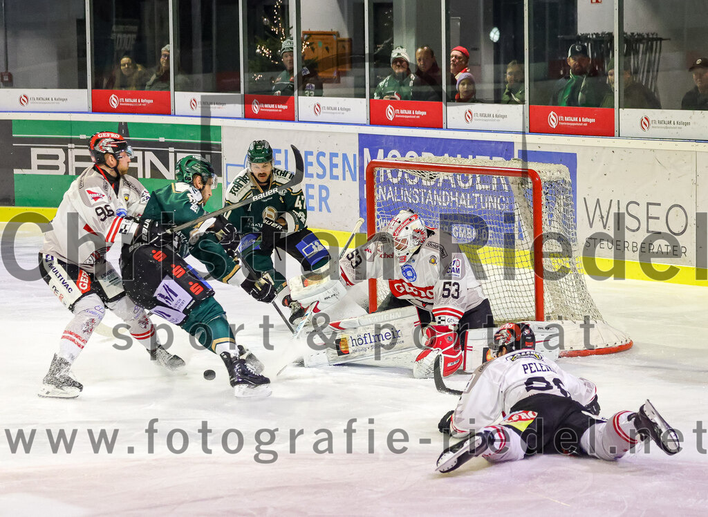 2025-12-14_121_TSV_Erding_gegen_ECDC_Memmingen_Indians | Erding, Deutschland, 14.12.2025:Eishockey, Oberliga Süd 2025 / 2026, 26. Spieltag, TSV Erding gegen ECDC Memmingen Indians, Endergebnis: 1:2Foto: Christian Riedel / fotografie-riedel.net