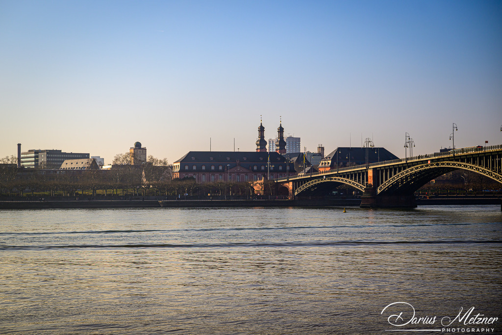 Die Theodor-Heuss-Brücke | Die Theodor-Heuss-Brücke in Mainz