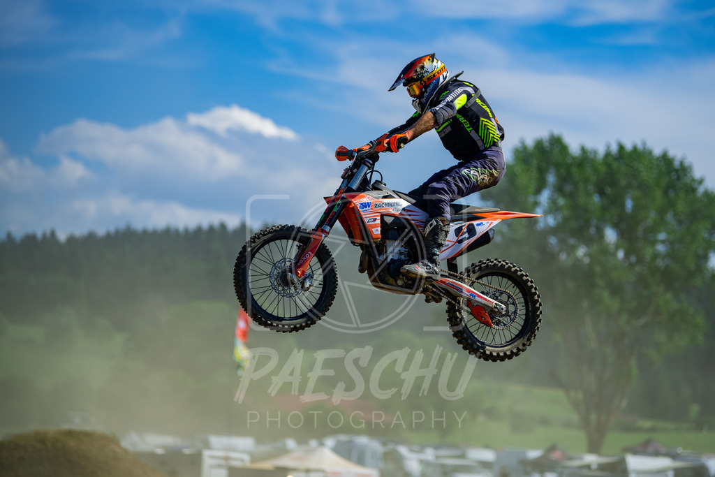 SE (330) | Paeschuphoto Shop - Wer nicht sucht der auch nicht findet.Ob Motocrossbilder oder von einem besuchtem Spiel, Hauptsache Action. - Realisiert mit Pictrs.com