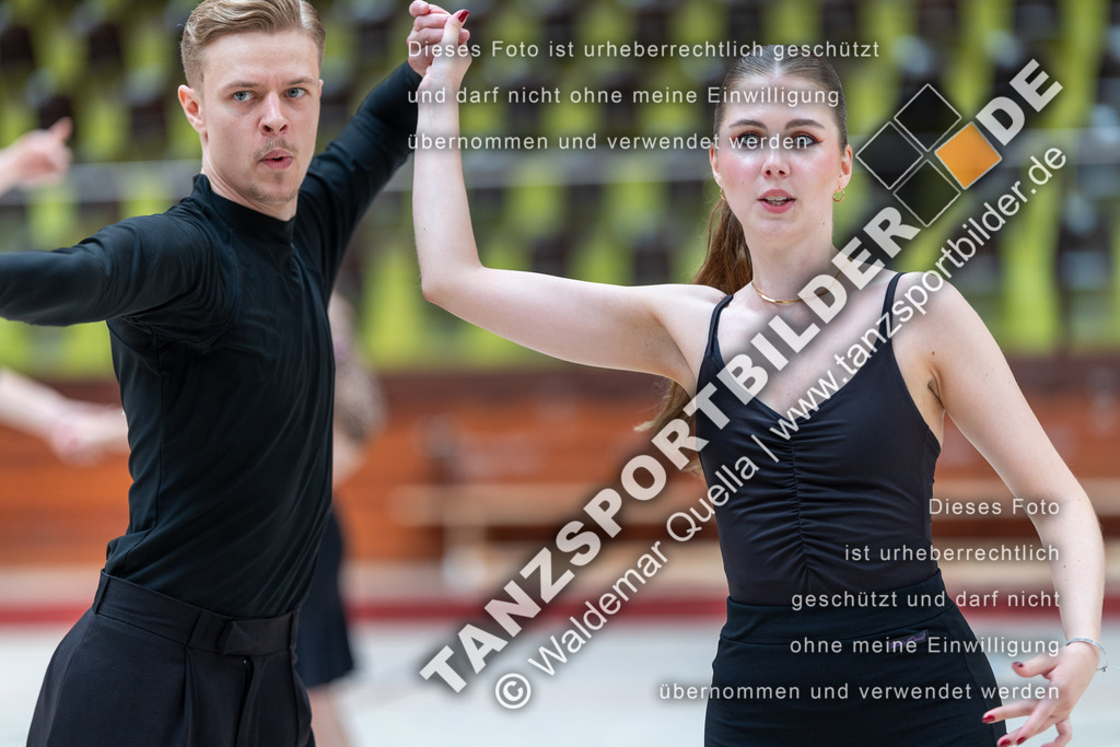 20240810-00811 | Hier finden Sie Tanz Bilder vom Latein und Standard Formationen tanzen. Sportbilder vom Tanzsport. Schöne Fotos und von Weltmeisterschaft, Europameisterschaft, Bundesliga, Regionalliga, Oberliga und Landesliga sowie von GOC Stuttgart, DanceComp, WM Bremen