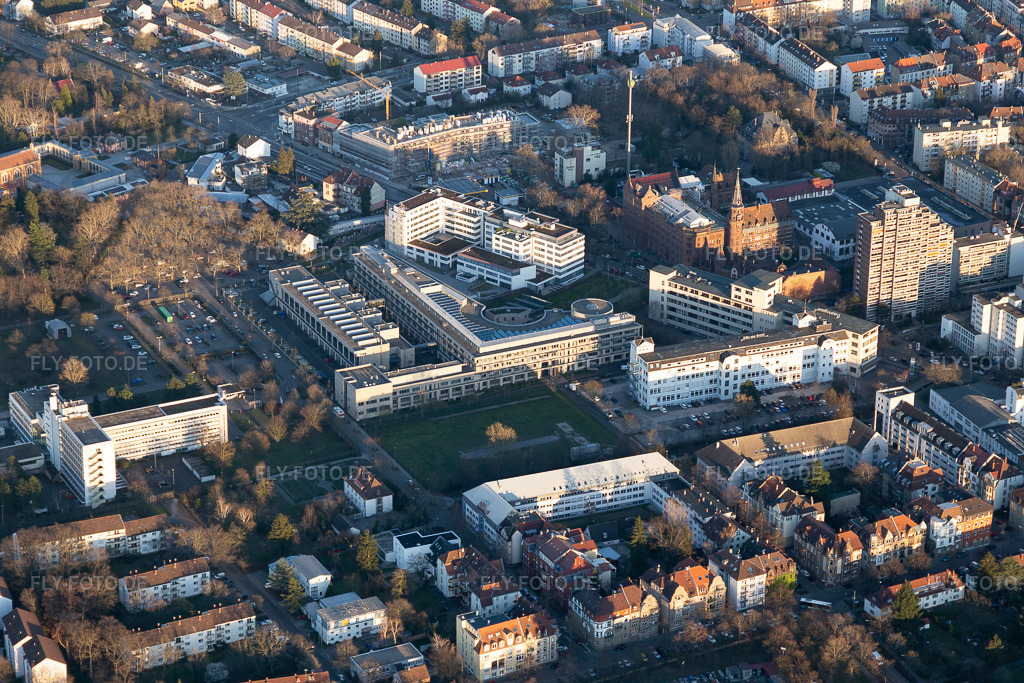 Luftbild: Max Rubner Institut, Höpfner Brauerei Burghof im Ortsteil Oststadt in Karlsruhe im Bundesland Baden-Württemberg in Deutschland. Foto: IMG_112963.jpg vom 20.03.2019 durch Werner Riehm/FLY-FOTO.de