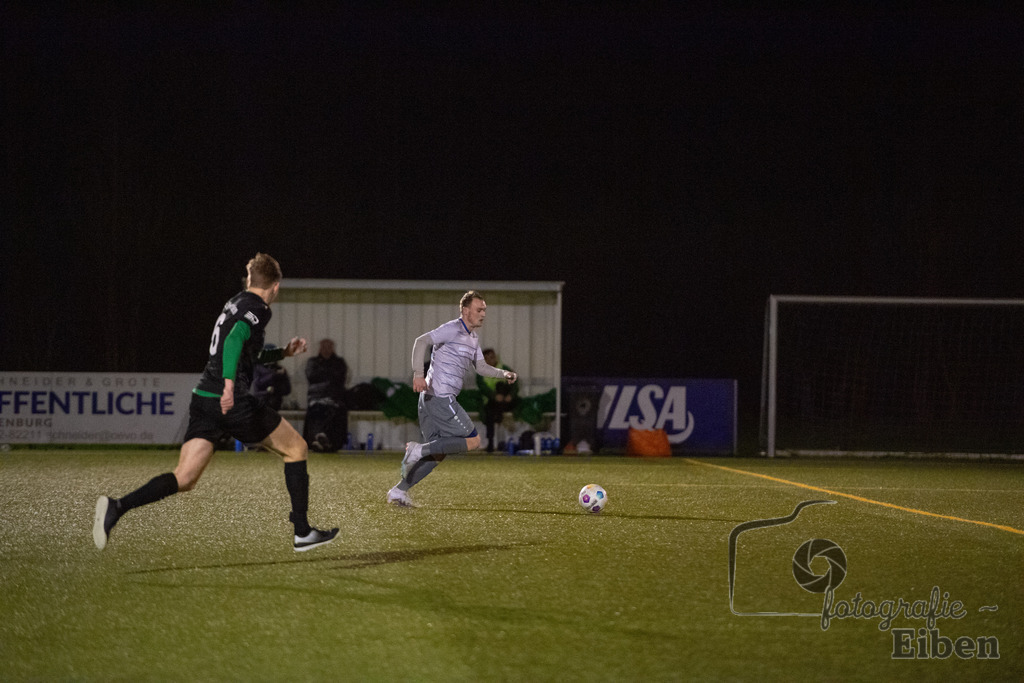 FC Rastede-TuS Eversten | FC Rastede (blau)-TuS Eversten (schwarz) am 26.01.2024; in Rastede (Sportanlage Köttersweg), Photo: Philip Eiben 2023 - Realisiert mit Pictrs.com