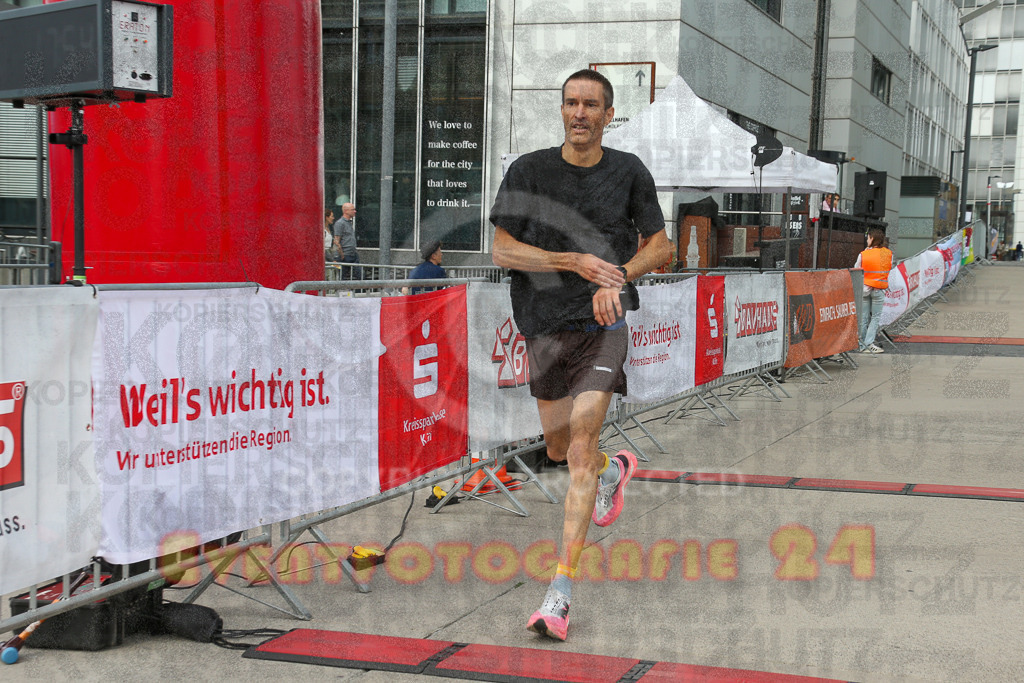 250920_1317_EX1_3984 | Sportfotografie im Rhein-Sieg Kreis, Köln, Bonn, NRW, Rheinland Pfalz, Hessen, etc. Unser Tätigkeitsfeld umfasst den Laufsport vom Volkslauf über den Marathon, Duathlon, Triathon bis zum Ultralauf wie Kölnpfad Ultra oder Schindertrail.