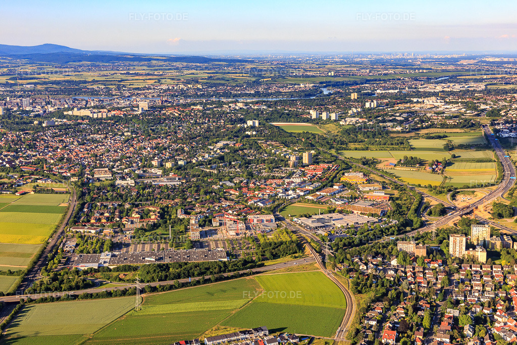 Luftbild: DECATHLON Mainz im Ortsteil Bretzenheim in Mainz im Bundesland Rheinland-Pfalz in Deutschland. – Foto: IMG_107627.jpg vom 03.06.2018 durch Werner Riehm/FLY-FOTO.de – Auflösung des Originals: 5472 x 3648 px – WWW.DECATHLON.DE