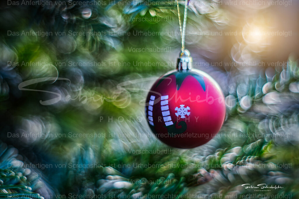 Weihnachtskarte mit Kugel | People- und Tierfotografie, Imageaufnahmen, Veranstaltungsfotografie und Wandbilder aus der Natur ★ Made in Germany ✔️ Druck + Downloads ✔️ Naturfotografie in Top Qualität ★ schneller Versand, weltweite Lieferung! - Realisiert mit Pictrs.com