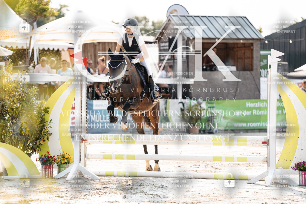 CK902793 | Turnierfotografie Pferdefotografie Trier Rheinland-Pfalz Pferdesport Reitsport Tierfotografie Sportfotografie Pferdevideo Pferdevideografie Equestrianvideography equestrianphotography  - Realisiert mit Pictrs.com