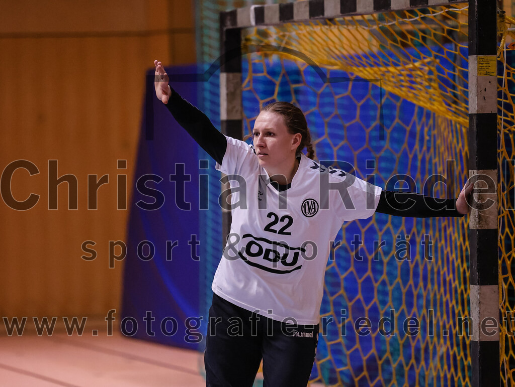 2025-01-18_017_SpVgg_Altenerding_gegen_TV_Altoetting | Erding, Deutschland, 18.01.2025:Handball, Bezirksoberliga Frauen Altbayern 2024 / 2024, 11. Spieltag, SpVgg Altenerding gegen TV Altötting, Endergebnis: 19:24Torfrau Juliane Grimme (TV Altötting, #22)Foto: Christian Riedel / fotografie-riedel.net