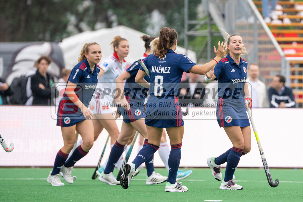 Final4_20240518-1231-0079 | Bonn, Deutschland, 18.05.2024: Lucia Jimenez Vicenter (Mannheimer HC) in Aktion waehrend des Spiels der Deutsche Feldhockey-Meisterschaften 2024 zwischen Final 4 Damen Rot Weiss Köln - Mannheimer HC im Bonner THV am 18.05.2024 in Bonn, Deutschland. (Foto von Stephan Fehrmann)

Bonn, Germany, 18.05.2024: Lucia Jimenez Vicenter (Mannheimer HC) in action during the game of Deutsche Feldhockey-Meisterschaften 2024 between Final 4 Damen Rot Weiss Köln - Mannheimer HC in Bonner THV at 18.05.2024 in Bonn, Deutschland. (Foto from Stephan Fehrmann)