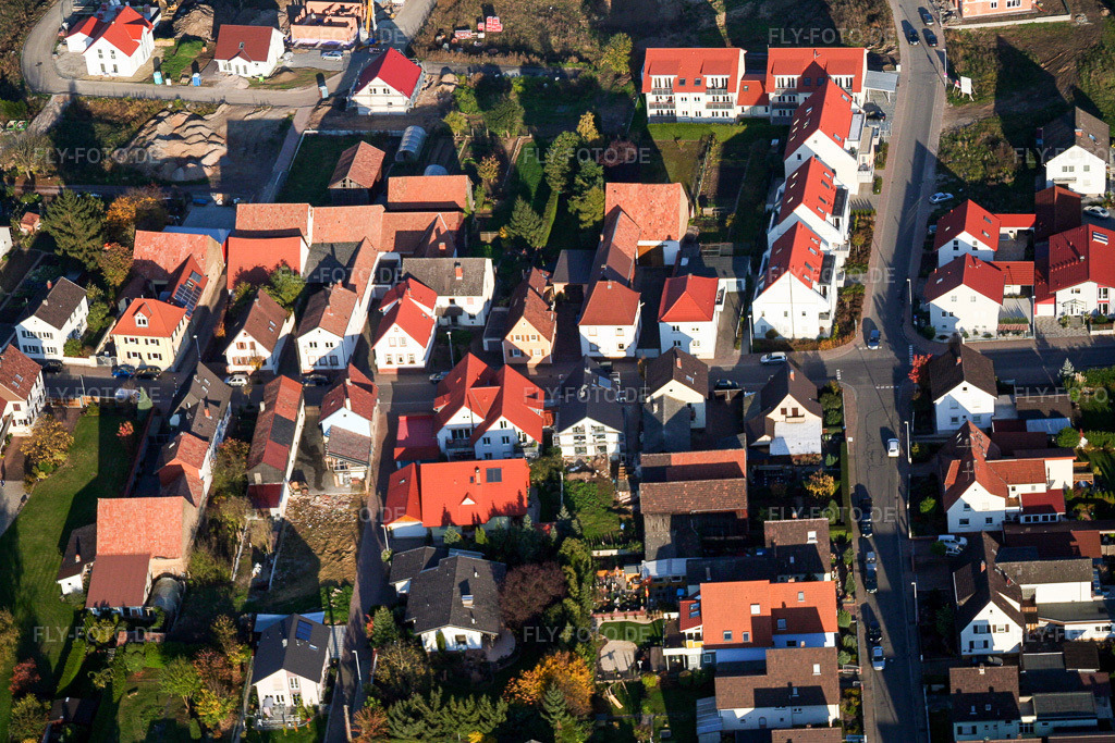 Luftbild: Zwischen den Bächen x Speiertsgasse in Herxheim bei Landau im Bundesland Rheinland-Pfalz in Deutschland. Foto: IMG_14414.jpg vom 25.10.2008 durch Werner Riehm/FLY-FOTO.de