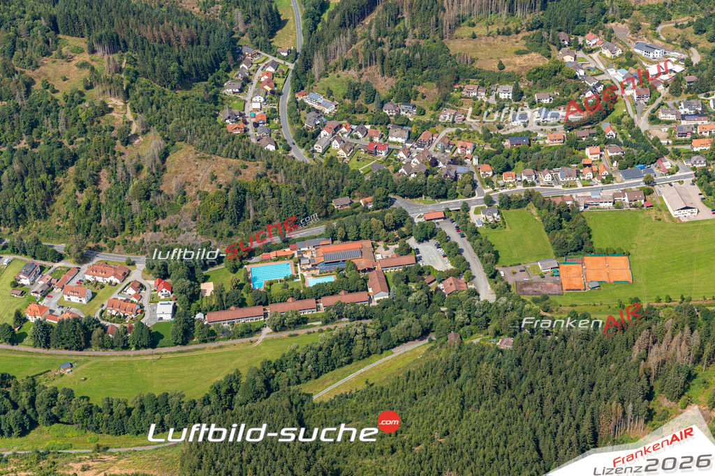 Das Luftbild der Stadt Steinwiesen wurde 2021 vom Flugzeug heraus erstellt (keine Drohne) Aufnahmehöhe ca.450 Meter- hohe Bildauflösung und Druck-Qualität garantiert!