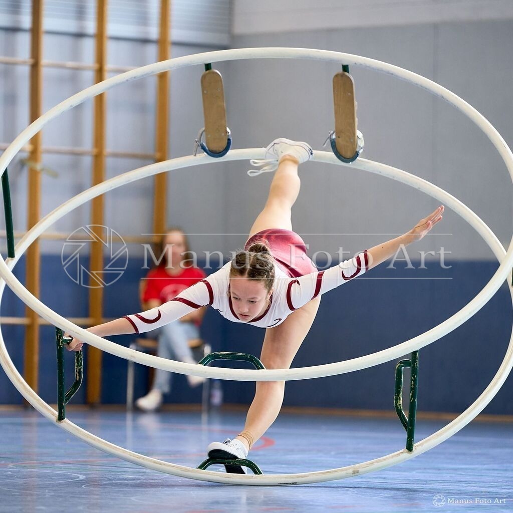2024-06-20-1-A-DSC01696 | Professionelle Sportfotografie in Hamburg, Schleswig-Holstein und Niedersachsen – spezialisiert auf Rhönrad, Geräteturnen, Leistungsturnen und rhythmische Sportgymnastik. Bundesweite Begleitung von Rhönrad-Events. Jetzt Sport-Fotos - Realisiert mit Pictrs.com