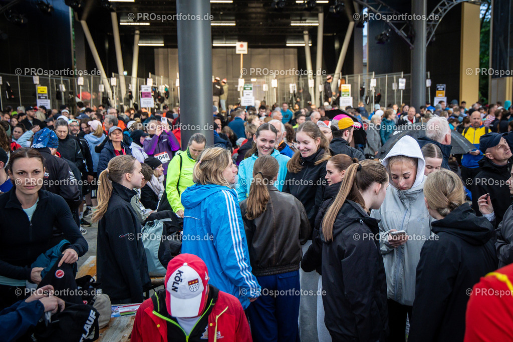 23. ASV Nachtlauf; Koeln, 13.05.26 | Impressionen vom 23. ASV Nachtlauf am 13.05.26 am Tanzbrunnen in Koeln. Foto: BEAUTIFUL SPORTS/Axel Kohring