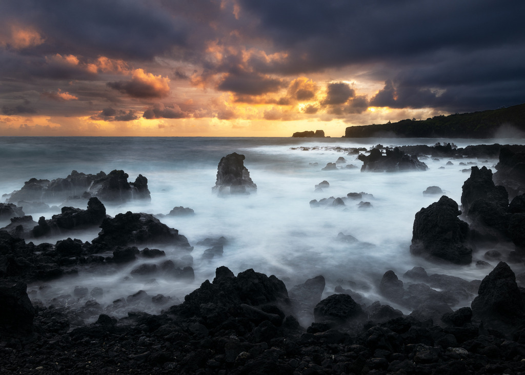 Black Pool | tobiasneyer - Realisiert mit Pictrs.com