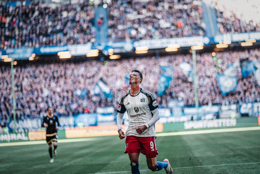 Fußball | Männer | Saison 2023/2024 | 2. Fußball-Bundesliga | 19. Spieltag | Hamburger SV vs. Karlsruher SC | 28.01.2024 | Robert Glatzel (#9, HSV) ärgert sich