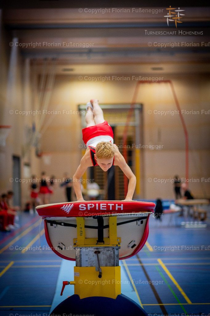 Promo-22 | "Fussifoto.com – Ihr Ansprechpartner für hochwertige Fotografie! Entdecken Sie kreative Bilder und professionelle Dienstleistungen. Kontaktieren Sie uns für Ihre Projekte!"