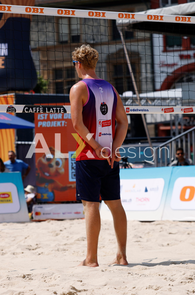 Obi BeachTour 2026 - Basel | BASEL, SWITZERLAND - JULY 19: MATHIS KÄLIN (SUI) during the Obi BeachTour 2026 match between LEITNER / KINDL (AUT) and BREER / KÄLIN (SUI) at Barfüsserplatz on July 19, 2026 in Basel, Switzerland. - Realisiert mit Pictrs.com