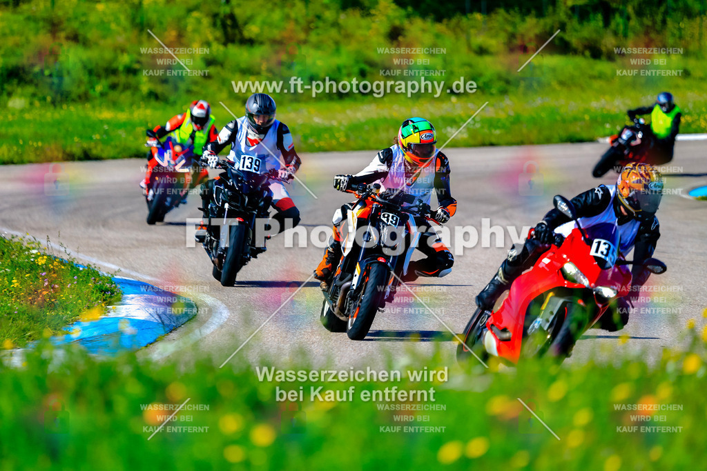 089-5496 | Hier findet Ihr Bilder von Touristenfahrten auf der Nürburgring Nordschleife oder von anderen Veranstaltungen die ich besucht habe. Viel Spass beim Durch Schauen 