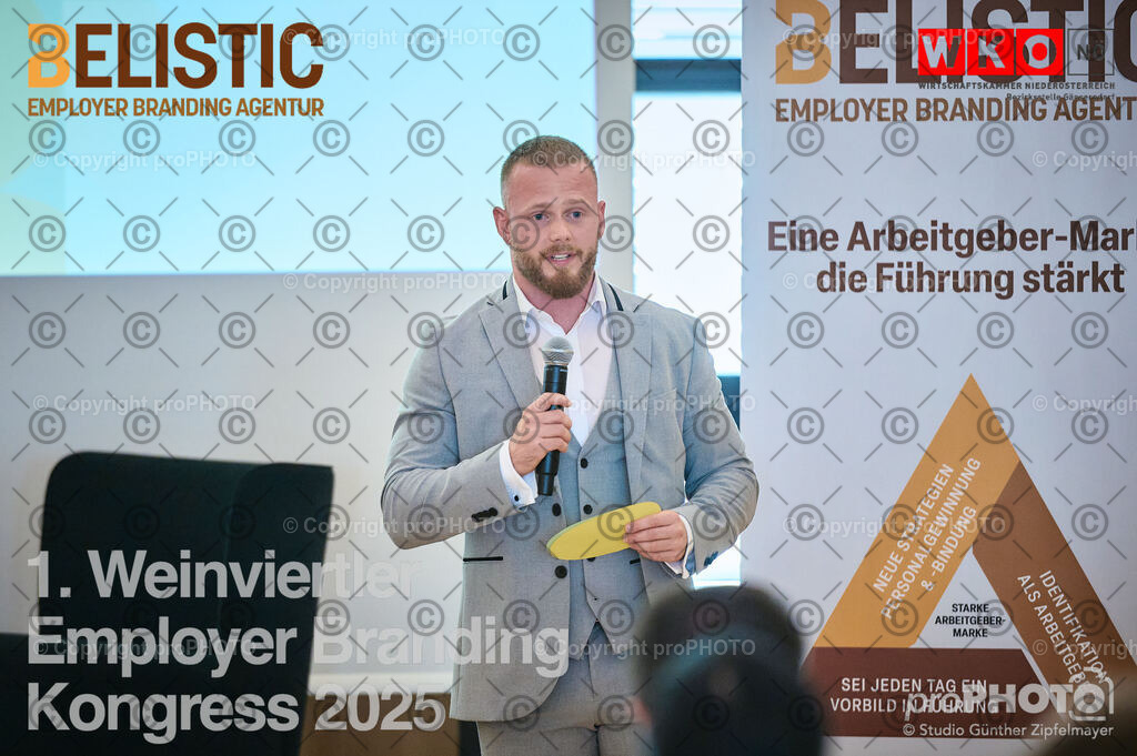 038_202509_EmployerBranding_NZ6_9781 | proPHOTO - Realisiert mit Pictrs.com