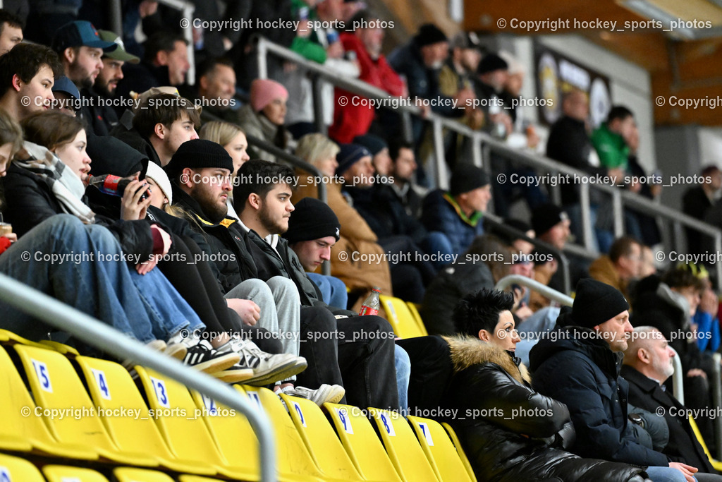 EC Kellerberg vs. EC Arnoldstein | Besucher Stadthalle Villach, EC Kellerberg vs. EC Arnoldstein, EC Kellerberg vs. EC Arnoldstein am 03.02.2025 in Villach (Stadthalle Villach), Austria, (Photo by Bernd Stefan)