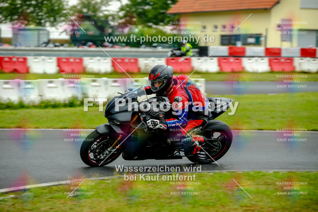 VBK-4024 | Hier findet Ihr Bilder von Touristenfahrten auf der Nürburgring Nordschleife oder von anderen Veranstaltungen die ich besucht habe. Viel Spass beim Durch Schauen 