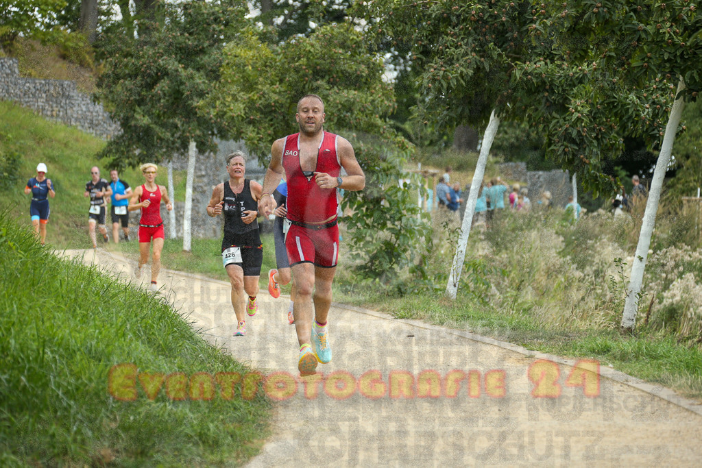 250824_1352_EX1_4027 | Sportfotografie im Rhein-Sieg Kreis, Köln, Bonn, NRW, Rheinland Pfalz, Hessen, etc. Unser Tätigkeitsfeld umfasst den Laufsport vom Volkslauf über den Marathon, Duathlon, Triathon bis zum Ultralauf wie Kölnpfad Ultra oder Schindertrail.