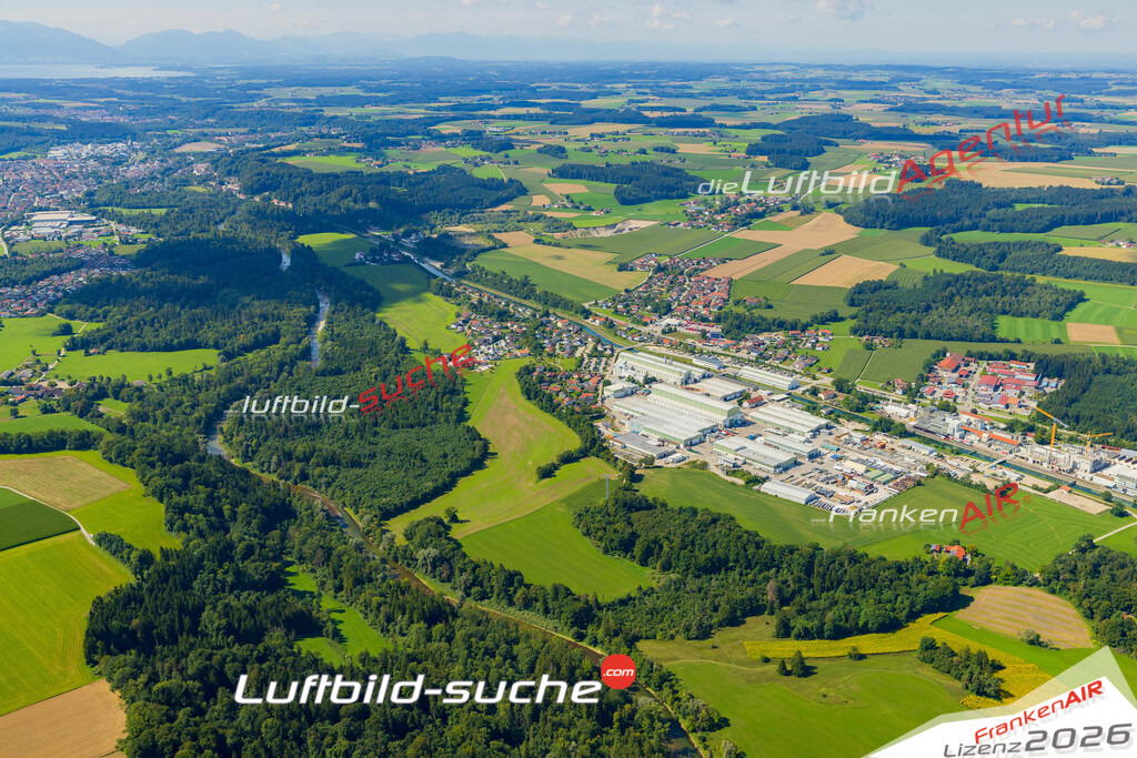 Luftaufnahme von Lengloh Tacherting Bild- Das Luftbild wurde 2025 vom UL-Flugzeug heraus erstellt ( keine Drohne ) - Hochauflösende Luftaufnahme -Nicht vergleichbar mit Google Maps oder Satelittenbilder- Die Geschenkidee !Mit Lizenz und Bildrechte bestellbar