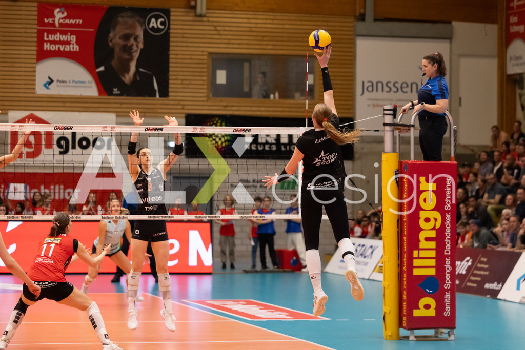 Volleyball I Frauen I Saison 2025-2026 I Volleyball NLA | Women I  Playoffs Finals 2/5 I  VC Kanti Schaffhausen - viteos NUC I  10.04.2026 | 9 Jordan Lockwood (USA) (VC Kanti Schaffhausen) – Diagonal - Realisiert mit Pictrs.com