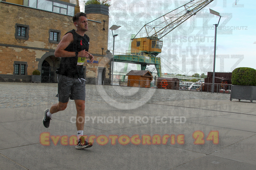 250920_1519_EV4_8428 | Sportfotografie im Rhein-Sieg Kreis, Köln, Bonn, NRW, Rheinland Pfalz, Hessen, etc. Unser Tätigkeitsfeld umfasst den Laufsport vom Volkslauf über den Marathon, Duathlon, Triathon bis zum Ultralauf wie Kölnpfad Ultra oder Schindertrail.