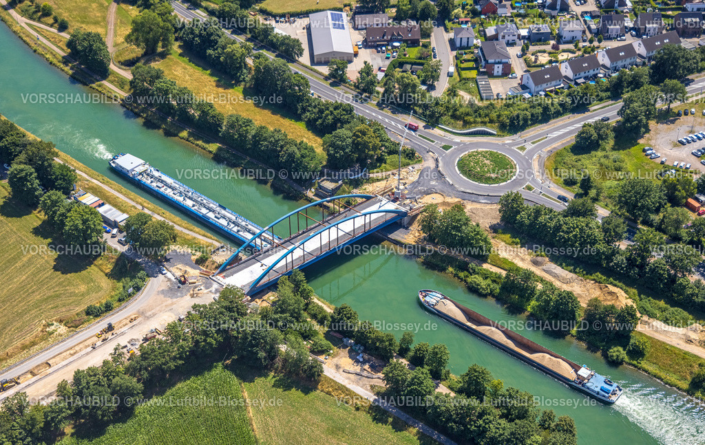 Huenxe220702682 | Luftbild, Neue Brücke über den Wesel-Datteln-Kanal, Baustelle Dinslakener Straße, Hünxe, Ruhrgebiet, Nordrhein-Westfalen, Deutschland