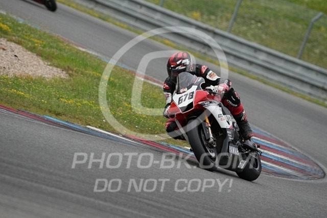 2024_07_20_PBK_22220 | Sportfotografie; SlowMotion; Video; Rennstrecke; Hafeneger; Speer; Racing; RSE; BMW; CBO; Trackday; Motorsportarena; Hockenheimring; Brno; Most; Barcelona; Valencia