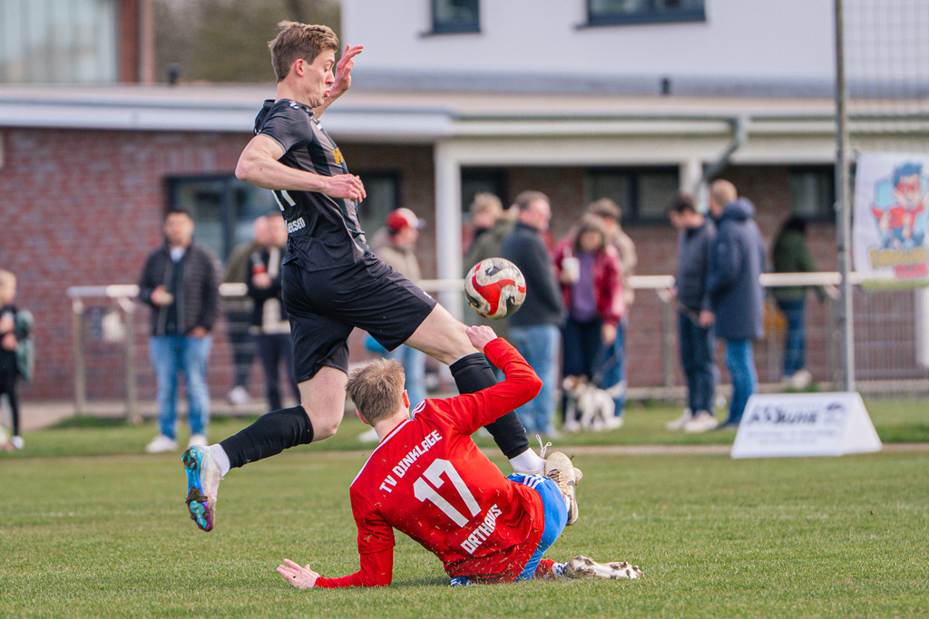 Fußball I Herren I Saison 2025-2026 I Landesliga Weser-Ems I 22. Spieltag I TV Dinklage - FC Schüttorf 09 I 15141 | jns.sportfotos - Realisiert mit Pictrs.com