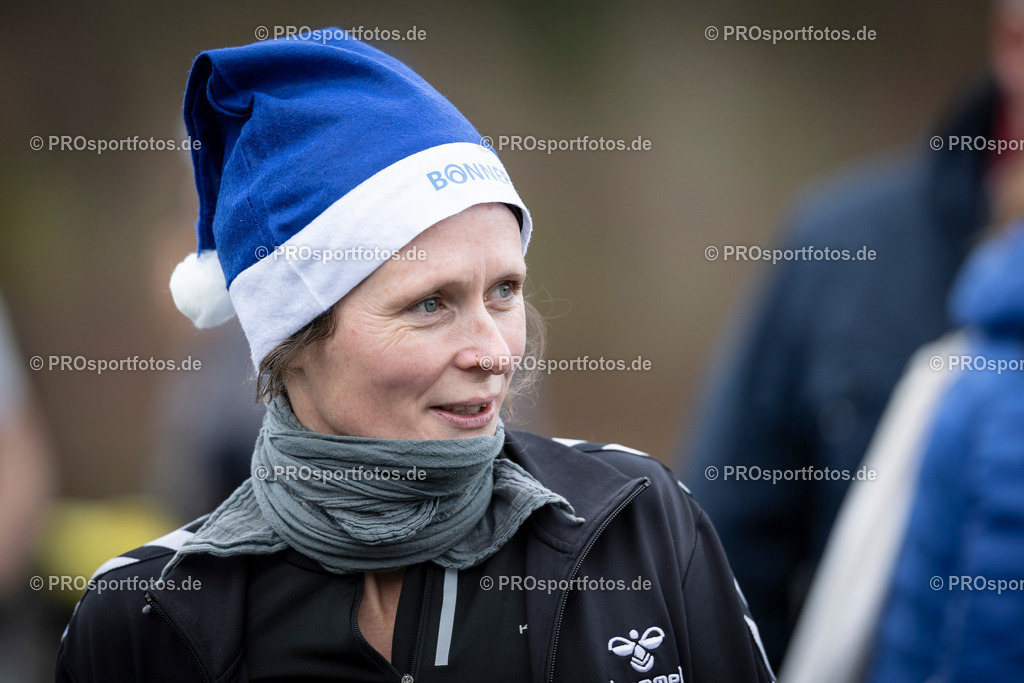 Bonner Nikolauslauf in Bonn, 08.12.2024 | Impressionen vom Bonner Nikolauslauf am 08.12.2024 in Bonn (Freizeitpark Rheinaue). Foto: BEAUTIFUL SPORTS/Axel Kohring