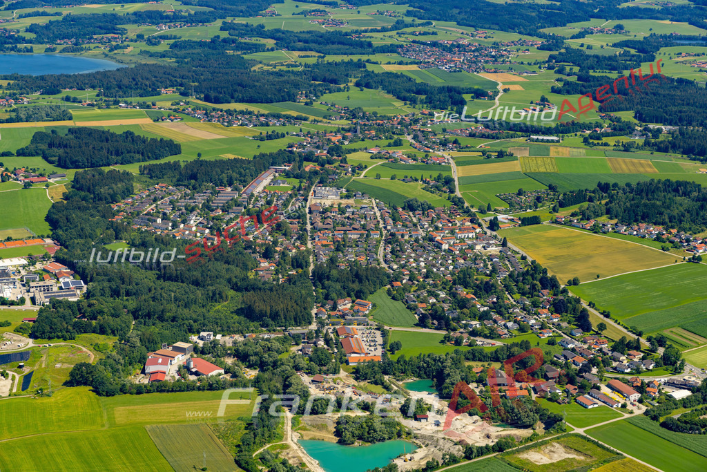 haidholzen-stephanskirchen-luftbild-2022-4318 | Aktuelles Luftbild von Haidholzen Stephanskirchen - Die Luftaufnahme wurde 2022 mittels UL-Flugzeug erstellt ( keine Drohne ) - hochauflösende Kamera-Systeme von  Canon -
Beste Qualität - Für grossformatige Ausdrucke geeignet. Die Geschenkidee !