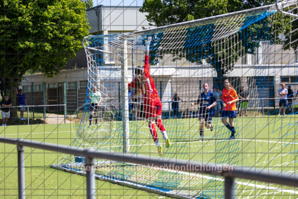 20250622_144219_0481 | #,ASV Eislingen (blau) vs. Tura Untermünkheim (orange), Fussball, Aufstiegsspiel in B-Juniorinnen-VS Nord Runde 2 - WfV, Saison 2024/2025, Kunstrasensportplatz im Ösch, Staufeneckerstraße, 73054 Eislingen, 22.06.2025 - 14:00 Uhr,Foto: PhotoPeet-Sportfotografie/Peter Harich