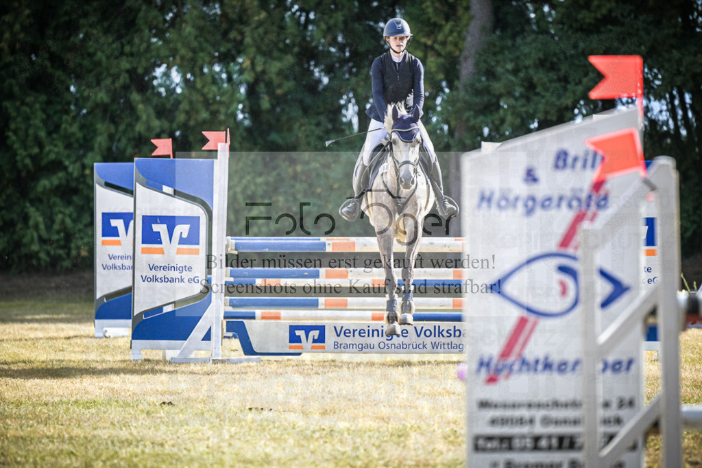 DOS_0135 | Entdecke hochwertige Reitturnierfotos von Foto Oger. Professionell, emotional und authentisch – jetzt Lieblingsmomente im Shop bestellen.Deutschlandweite Turnierfotografie. - Realisiert mit Pictrs.com