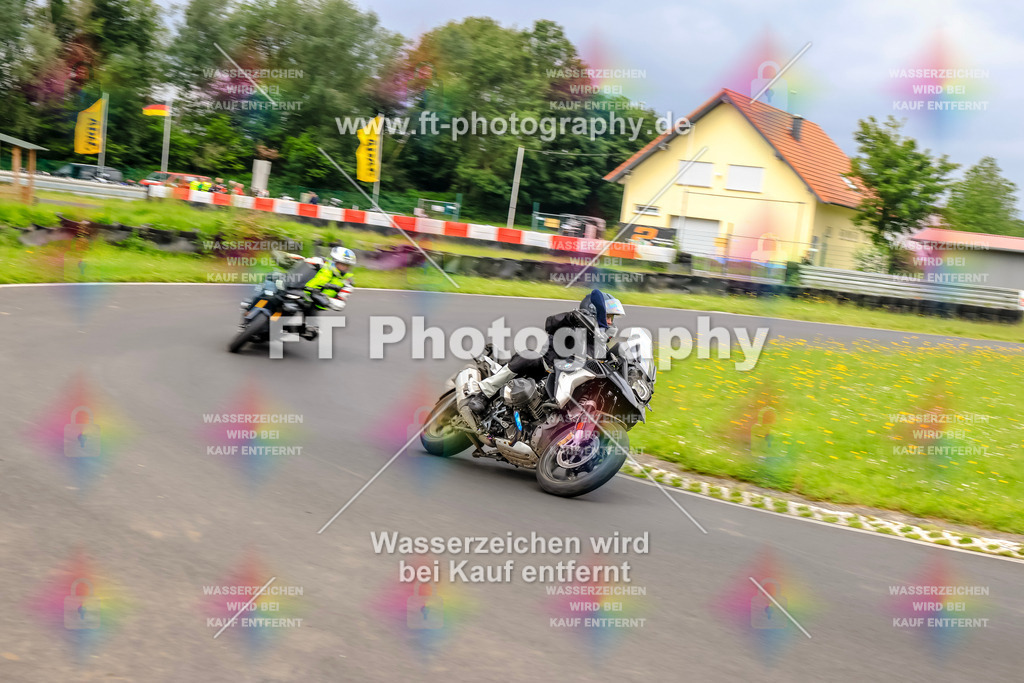 VBK-7226 | Hier findet Ihr Bilder von Touristenfahrten auf der Nürburgring Nordschleife oder von anderen Veranstaltungen die ich besucht habe. Viel Spass beim Durch Schauen 