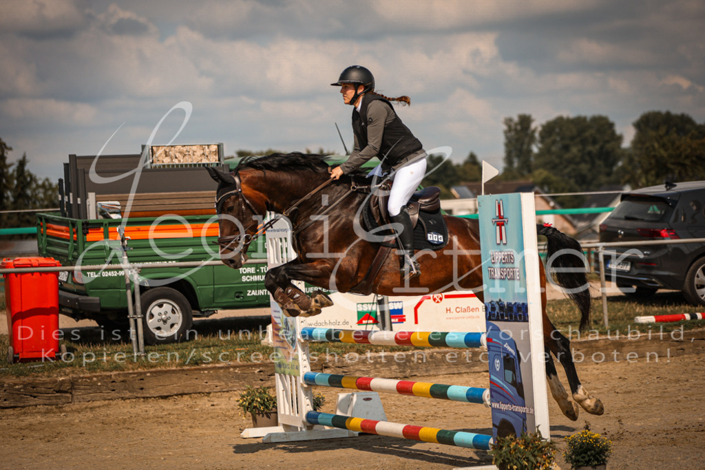 24.FrSpA00166 | Leoni Ertmer Photography - Realisiert mit Pictrs.com